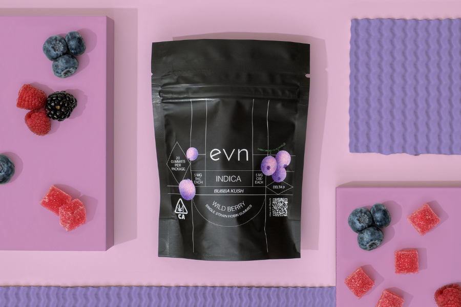 berry flavored cube gummies